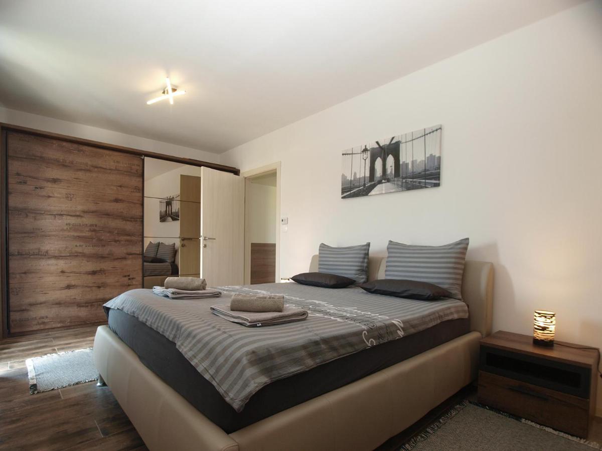 Villa Monteci 2052 Galižana Екстериор снимка