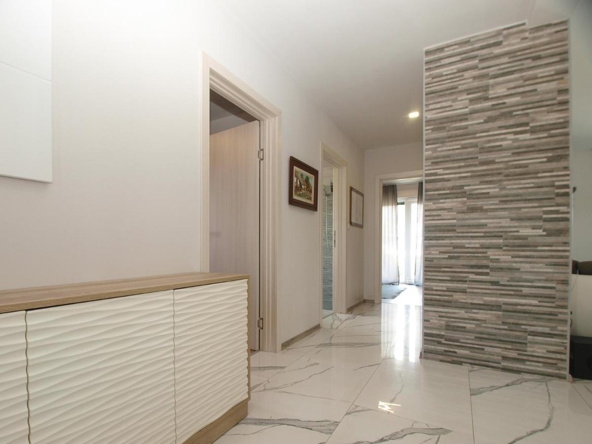 Villa Monteci 2052 Galižana Екстериор снимка